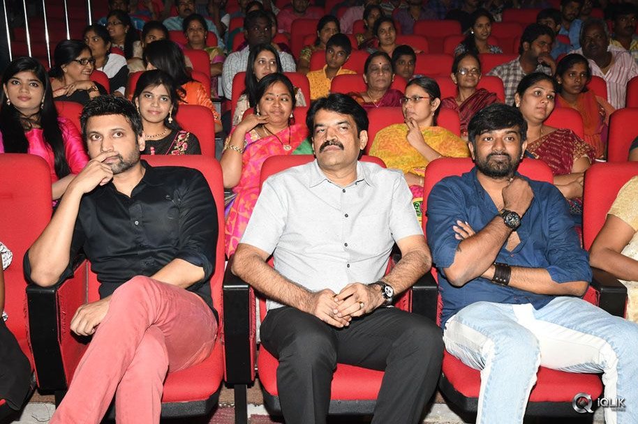 Aatadukundam-Raa-Movie-Audio-Function